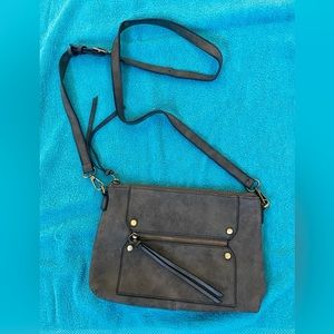Gray crossbody bag from Francesca’s, rarely used